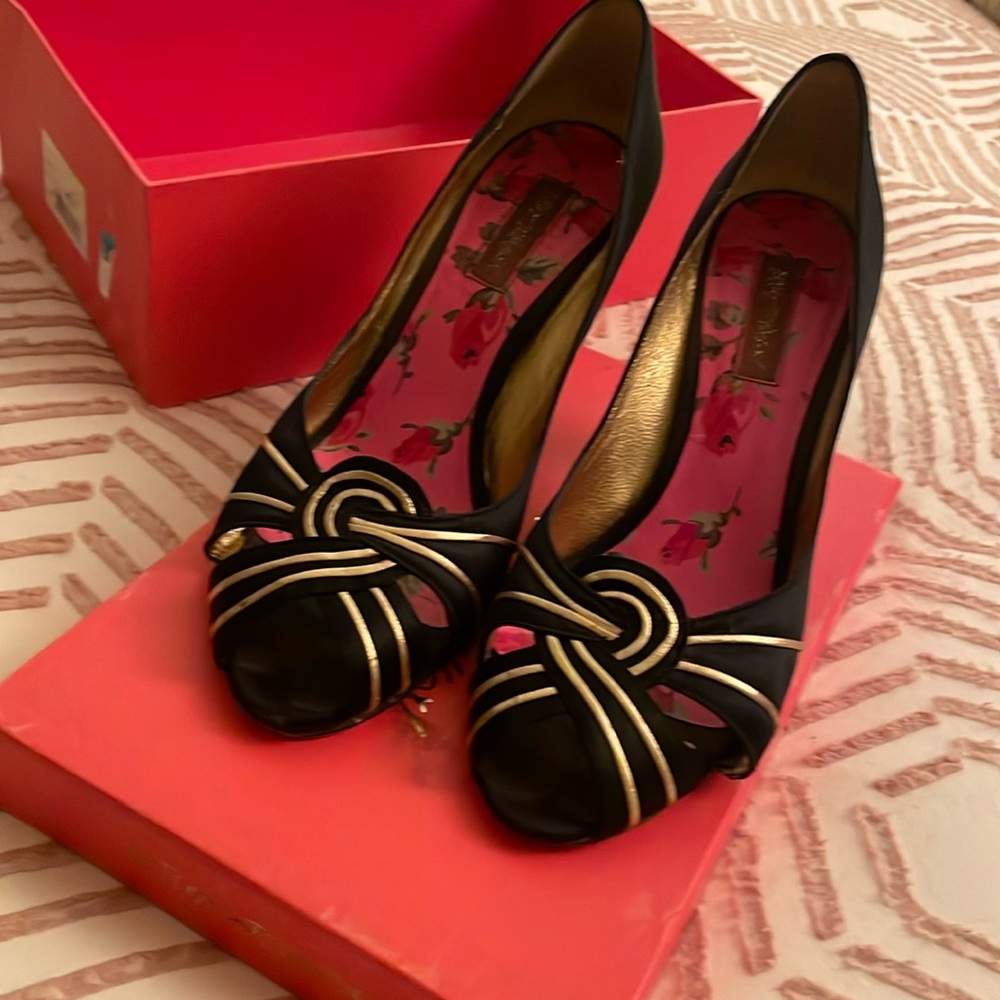 Vintage Betsey Johnson heels - size 10